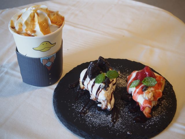 お好きなワッフル2種 & ドリンクセット